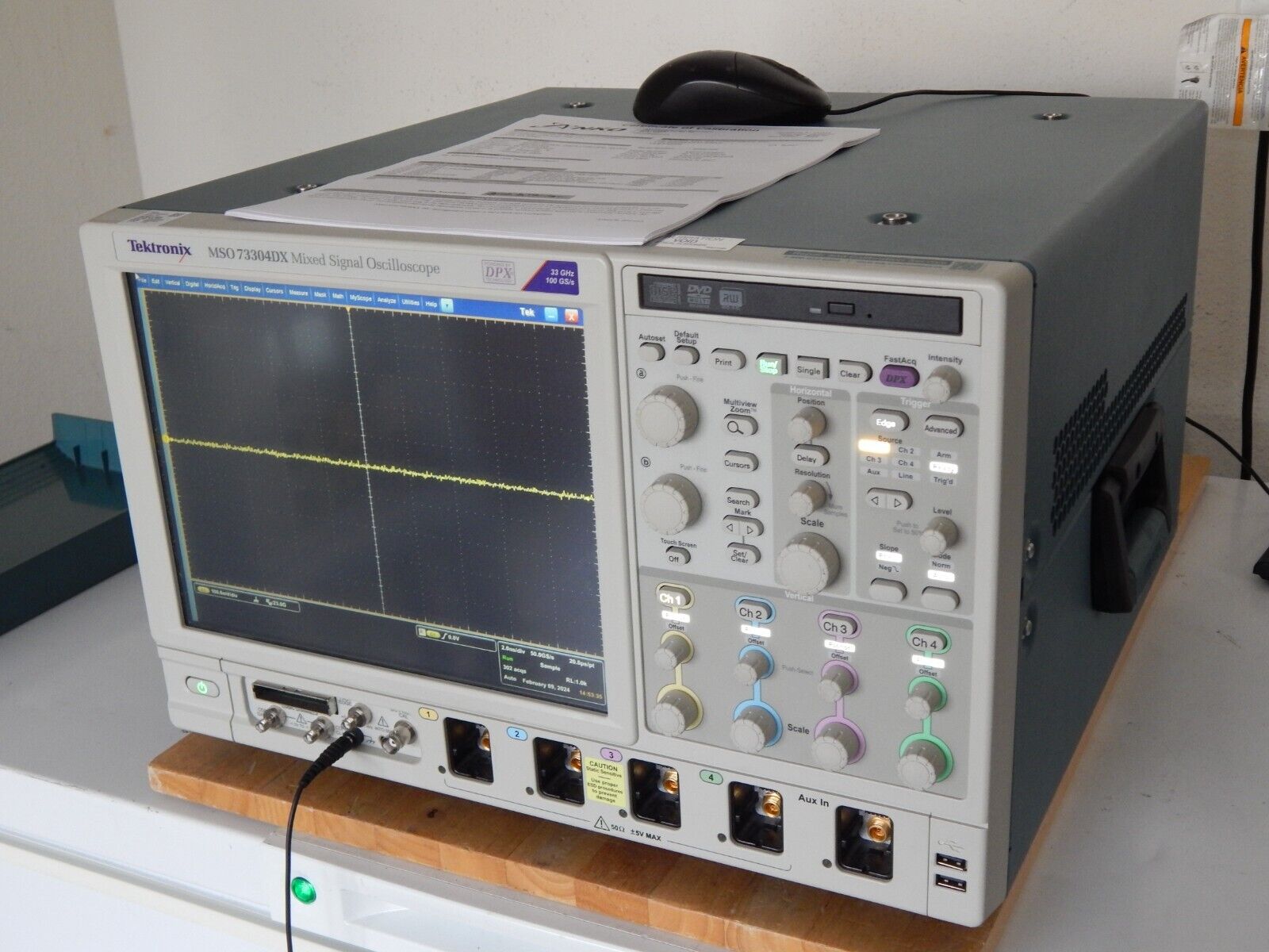 Tektronix MSO73304DX 33GHz, 100Gs/s, 4+16 Ch., MSO oscilloscope, NIST, W7 Tektronix MSO73304DX 33GHz, 100Gs/s, 4+16 Ch., MSO oscilloscope, NIST, W7